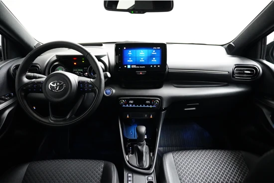 Toyota Yaris 1.5 Hybrid Dynamic | Navigatie | Headup display | Stuur/stoel verwarming | Camera | Draadloos laden |