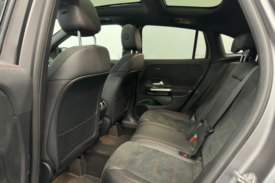 Mercedes-Benz GLA 200 Business Solution AMG | Panoramadak | Elektr. stoelen | Stoelverwarming | Cruise adaptief | Alarm |