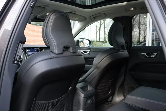 Volvo XC60 T6 AWD Recharge Pus Dark Long Range | Trekhaak | Adaptieve Cruise Control | Stoelverwarming voor+achter | Stuurwielverwarming |