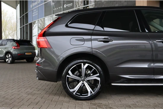 Volvo XC60 T6 AWD Recharge Pus Dark Long Range | Trekhaak | Adaptieve Cruise Control | Stoelverwarming voor+achter | Stuurwielverwarming |