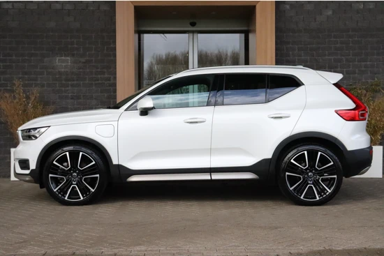 Volvo XC40 T5 Recharge Inscription | Uniek en Full option! | Bruin/Rood Leder | 360° Camera | Schuifdak | Harman Kardon | Stoelverwarming v