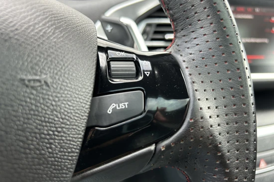 Peugeot 308 308 SW GT 1.2 130 EAT8 Automaat | Apple Carplay/Android Auto | Panoramadak | Stoelverwarming + massage |
