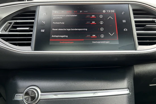 Peugeot 308 308 SW GT 1.2 130 EAT8 Automaat | Apple Carplay/Android Auto | Panoramadak | Stoelverwarming + massage |