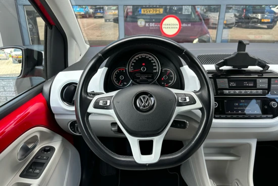 Volkswagen up! 1.0 60 pk BMT up! beats | Airco | Cruise Control | Voorstoel verwarmd |