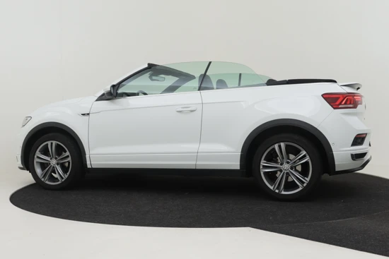 Volkswagen T-Roc Cabrio 1.5 TSI 150PK R-Line AUT/DSG | 100% Dealeronderhouden | Stoelverwarming | Achteruitrijcamera | LED Koplampen | Navigatie | Digit