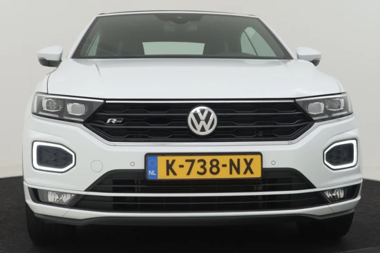 Volkswagen T-Roc Cabrio 1.5 TSI 150PK R-Line AUT/DSG | 100% Dealeronderhouden | Stoelverwarming | Achteruitrijcamera | LED Koplampen | Navigatie | Digit