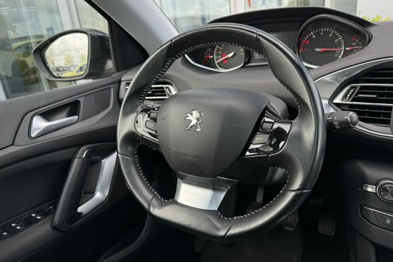 Peugeot 308 1.2 PureTech Allure | Pano | Cruise Control | Trekhaak | PDC achter