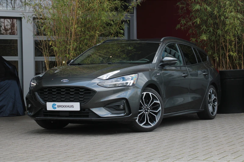 Ford Focus Wagon 1.0 EcoB. 125pk ST Line | Trekhaak | Bang & Olufsen Audio | Achteruitrijcamera | Adaptieve Cruise Control | Stuur- en stoe