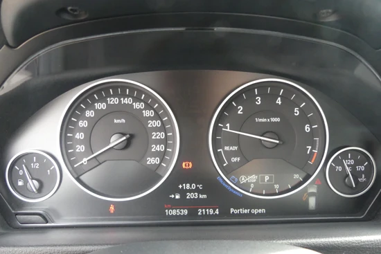BMW 3 Serie Touring 318i Executive Automaat | NAVI | LED-KOPLAMPEN |