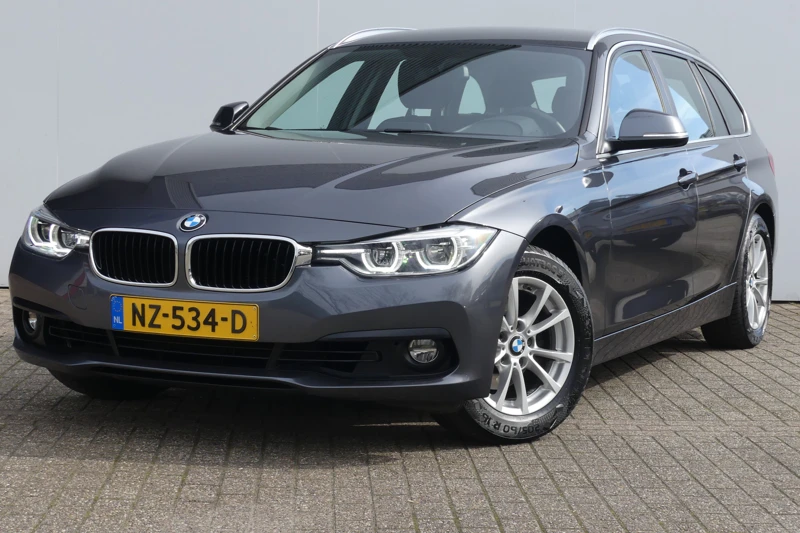 BMW 3 Serie Touring 318i Executive Automaat | NAVI | LED-KOPLAMPEN |