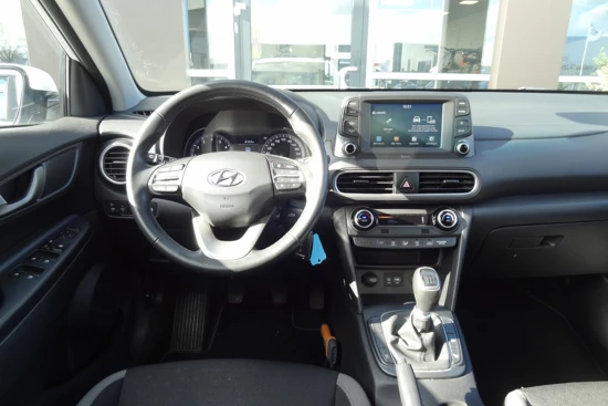 Hyundai KONA 1.0 T-GDI Comfort | AFNEEEMBARE TREKHAAK | ACHTERUITRIJCAMERA | CLIMATE CONTROL | APPLE CARPLAY & ANDROID AUTO