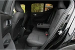 Volvo XC40 Recharge Core 70 kWh | Trekhaak | Achteruitrijcamera | Cruise Control | Stuur- en stoelverwarming | DAB-radio | LED-verlichting