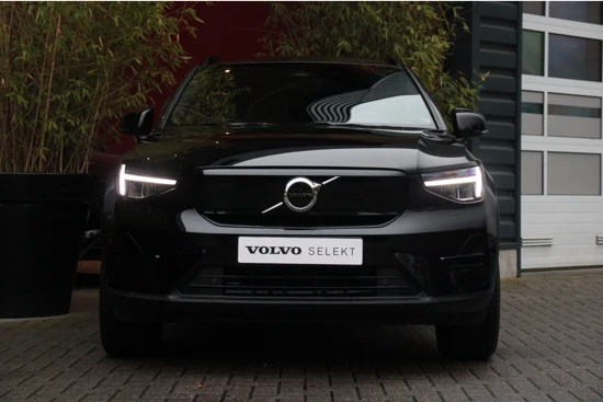 Volvo XC40 Recharge Core 70 kWh| Subsidie aanvraag mogelijk!!!| Trekhaak| Keyless| Elektrische achterklep
