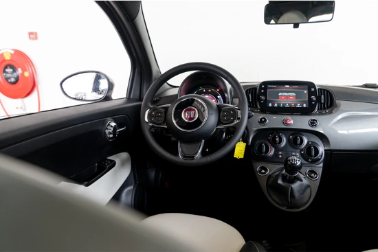 Fiat 500 1.0 Hybrid Dolcevita | Navigatie | Panoramadak | Parkeersensoren | Cruise Controle |