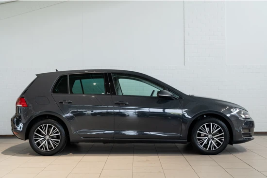 Volkswagen Golf 1.2 TSI Trendline | Stoel verwarming | Climate Controle | Parkeersensoren | Lichtmetaal |