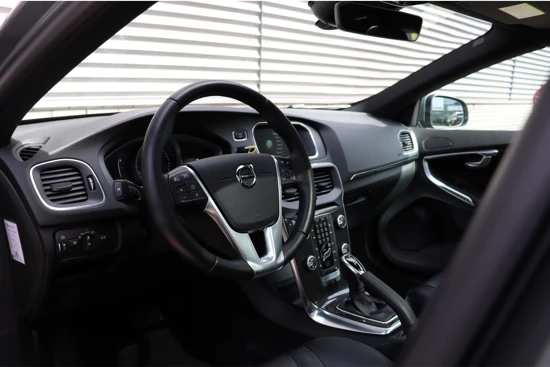 Volvo V40 T3 GTR INSCRIPTION | PANORAMADAK |PARKEERVERWARMING | LEDER | MEMORY | PDC V+A | KEYLESS | TREKHAAK