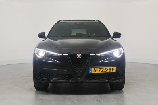 Alfa Romeo Stelvio 2.0 T AWD B-Tech | Dealer Onderhouden! | Open Dak | Leder | Memory Zetels | Harmand/Kardon | Cruise Adaptive | BLIS | Navi | Cli