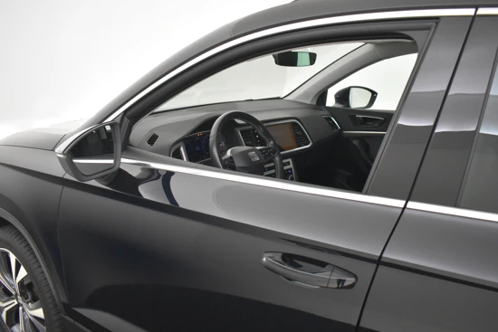 SEAT Ateca 1.5 TSI 150pk Xperience Business Intense | Automaat | Fabrieksgarantie tot 1 jan 2025 | Parkeersensoren achter | Voerstoelen ver