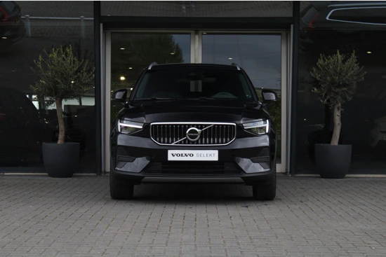 Volvo XC40 Recharge T4 Plus Bright | Camera | Stoel/Stuurverwarming | 19 Inch i.c.m. All-Seasonbanden | Elek. Achterklep