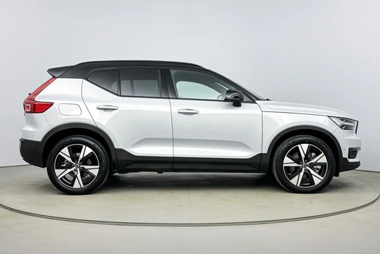 Volvo XC40 T4 R-design | Park Assist Pack | Alcantara | Getint glas | Verwarmbare voorruit | Draadloos laden |