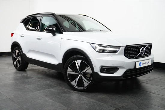 Volvo XC40 T4 R-design | Park Assist Pack | Alcantara | Getint glas | Verwarmbare voorruit | Draadloos laden |