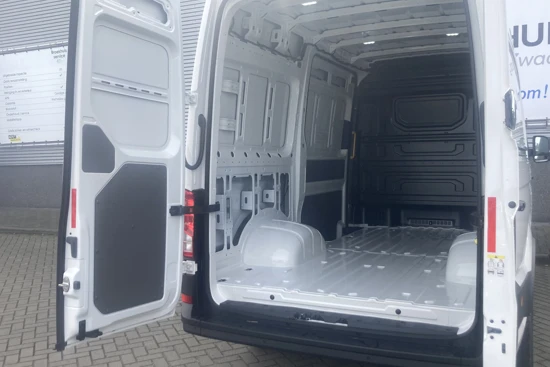 Volkswagen Crafter 50 | Dubbel Lucht | 3500 KG | Dubbele Schuifdeur | Voorraad