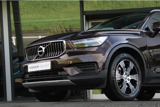 Volvo XC40 T4 Inscription | Panoramadak | Camera | Cruise Control | 18 Inch | BLIS | Trekhaak