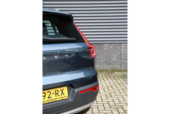 Volvo XC40 RECHARGE T4 PLUG-IN | Inscription Expression