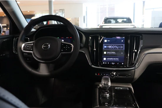 Volvo V60 T6 AWD Recharge Ultimate Bright Long Range | Nieuw! | 360° Camera | Head-Up Display | Harman Kardon | Schuifdak | Stoelventilati