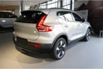 Volvo XC40 Single Motor Extended Range Plus | Camera | Keyless Drive | Stoel en Stuurwielverwarming | Warmtepomp | 19 Inch | All Season Ban