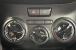 Peugeot 208 1.2 82PK Blue Lion | Navigatie | Airco | Bluetooth | Touchscreen | Parkeersensoren | Armsteun | 32.000KM!