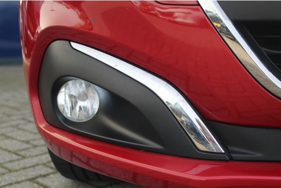 Peugeot 208 1.2 82PK BLUE LION | Carplay | Navi | Cruise | Trekhaak | Airco | PDC |