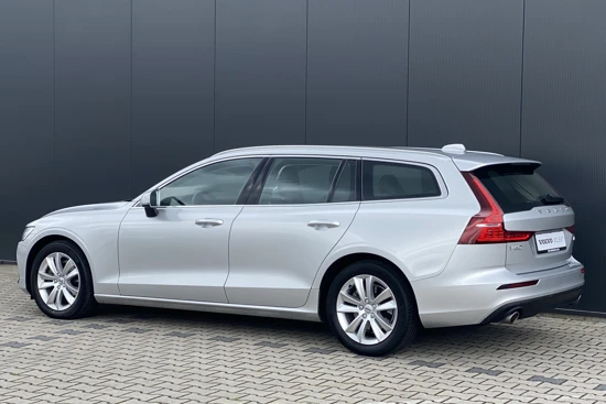 Volvo V60 2.0 T4 Pro | Leder | DAB | Camera | Trekhaak | Adaptive Cruise | BLIS | Stoelverwarming | Verwarmde Voorruit