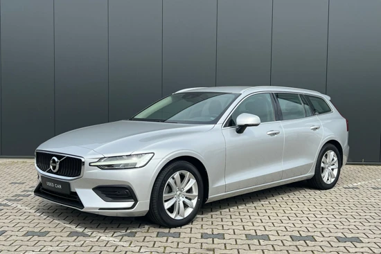 Volvo V60 2.0 T4 Pro | Leder | DAB | Camera | Trekhaak | Adaptive Cruise | BLIS | Stoelverwarming | Verwarmde Voorruit