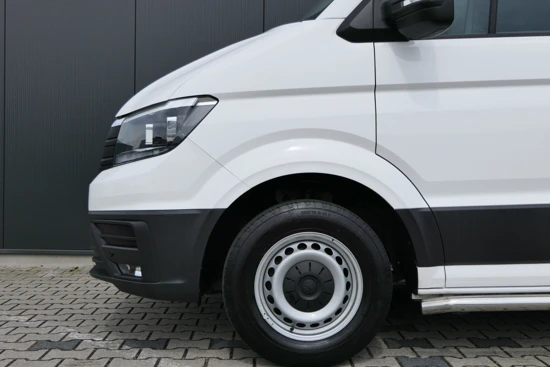 Volkswagen Crafter 30 2.0 TDI 140pk L3H2 Comfortline | Betimmering | Trekhaak | Parkeersensoren | Compleet