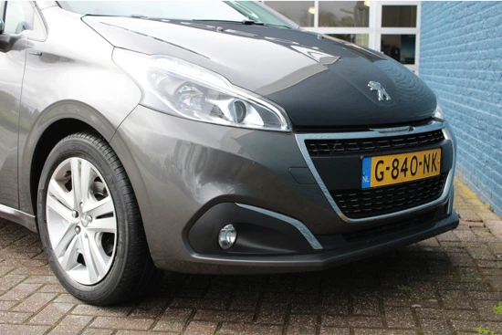 Peugeot 208 5drs 1.2 PureTech Signature