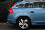 Volvo V60 T4 R-Design | Navigatie | Leder-Alcantara | Cruise Control | Climate Control | 18 Inch