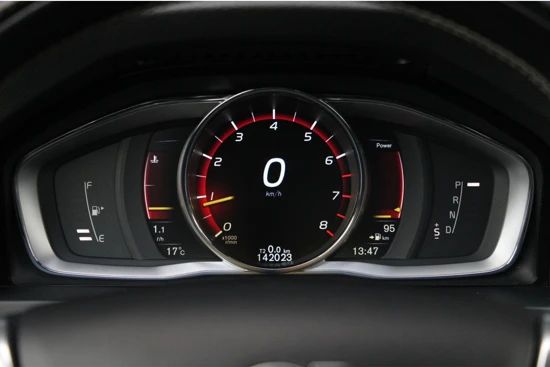 Volvo V60 T4 R-Design | Navigatie | Leder-Alcantara | Cruise Control | Climate Control | 18 Inch