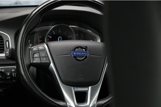 Volvo V60 T4 R-Design | Navigatie | Leder-Alcantara | Cruise Control | Climate Control | 18 Inch