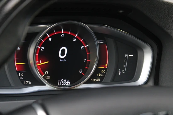 Volvo V60 T4 R-Design | Navigatie | Leder-Alcantara | Cruise Control | Climate Control | 18 Inch