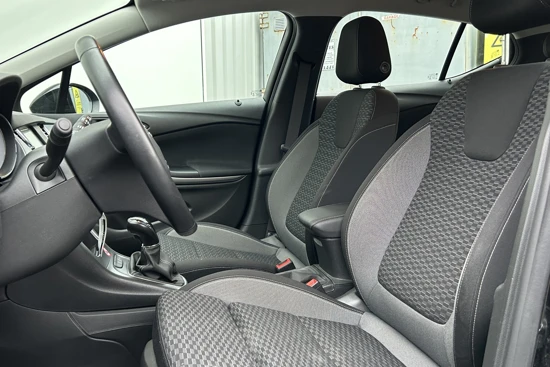 Opel Astra Astra 1.2 110pk | Navigatie | All season banden | AGR bestuurdersstoel | Parkeersensoren voor + achter | Climate control |