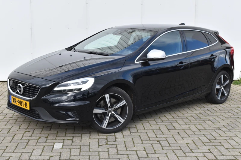 Volvo V40 T3 R-Design Intellisafe!! #Pano #HarmanKardon #Standkachel