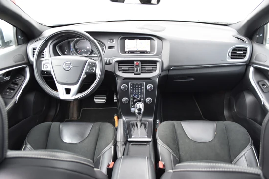 Volvo V40 T3 R-Design Intellisafe!! #Pano #HarmanKardon #Standkachel