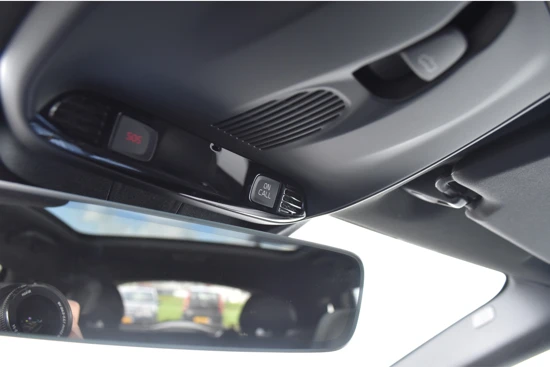 Volvo V40 T3 R-Design Intellisafe!! #Pano #HarmanKardon #Standkachel