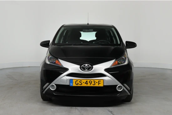 Toyota Aygo 1.0 VVT-i x-play | Dealer Onderhouden! | Camera | Airco | Elektrische Ramen | Bluetooth | Mistlampen