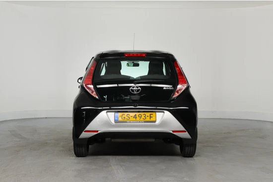 Toyota Aygo 1.0 VVT-i x-play | Dealer Onderhouden! | Camera | Airco | Elektrische Ramen | Bluetooth | Mistlampen