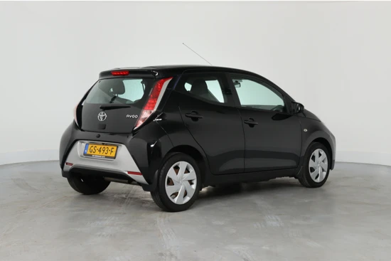 Toyota Aygo 1.0 VVT-i x-play | Dealer Onderhouden! | Camera | Airco | Elektrische Ramen | Bluetooth | Mistlampen