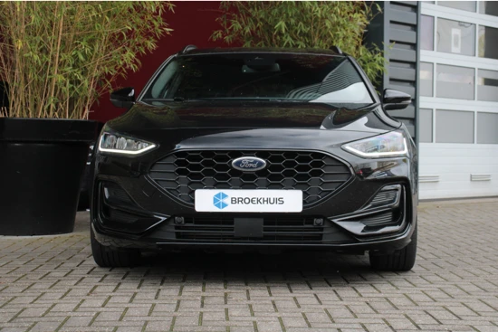 Ford Focus Wagon 1.0 EcoBoost Hybrid ST Line | Parkeersensoren V+A | Stuur- en stoelverwarming | Apple Carplay/Android Auto | Cruise Contro