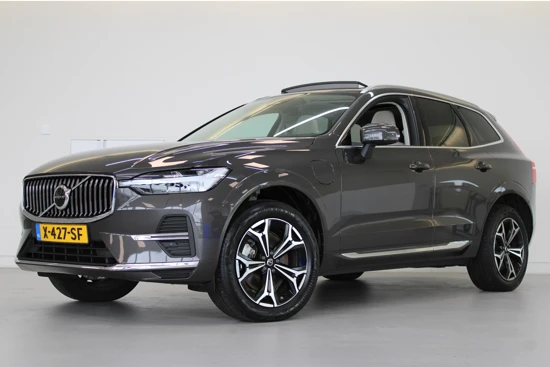 Volvo XC60 T6 350PK AWD Plus Bright | Trekhaak | Blis | Achterb Verw | Power Seats | Panoramadak