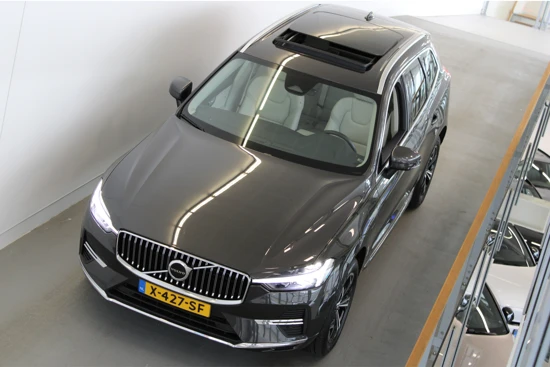 Volvo XC60 T6 350PK AWD Plus Bright | Trekhaak | Blis | Achterb Verw | Power Seats | Panoramadak